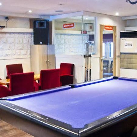 Kyungsung Hostel Пусан Екстериор снимка